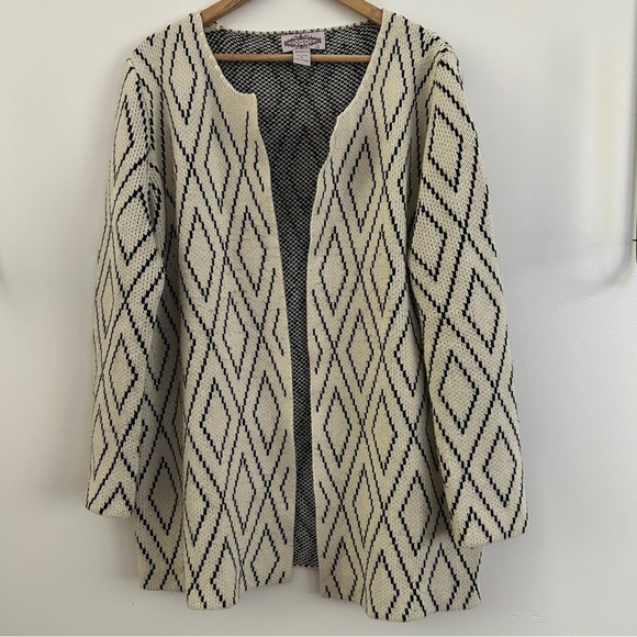 Women’s Oliver Geometric Cream and Black Cardigan Sweater XL - Picture 1 of 3